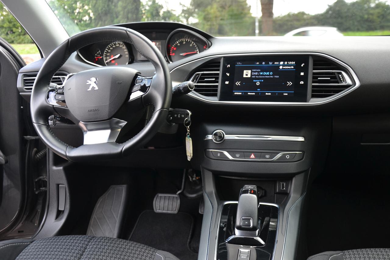 Peugeot 308 1.5 HDI 130CV AUTOM.+LED+NAVI+PDC+CRUISE+PRIVACY+
