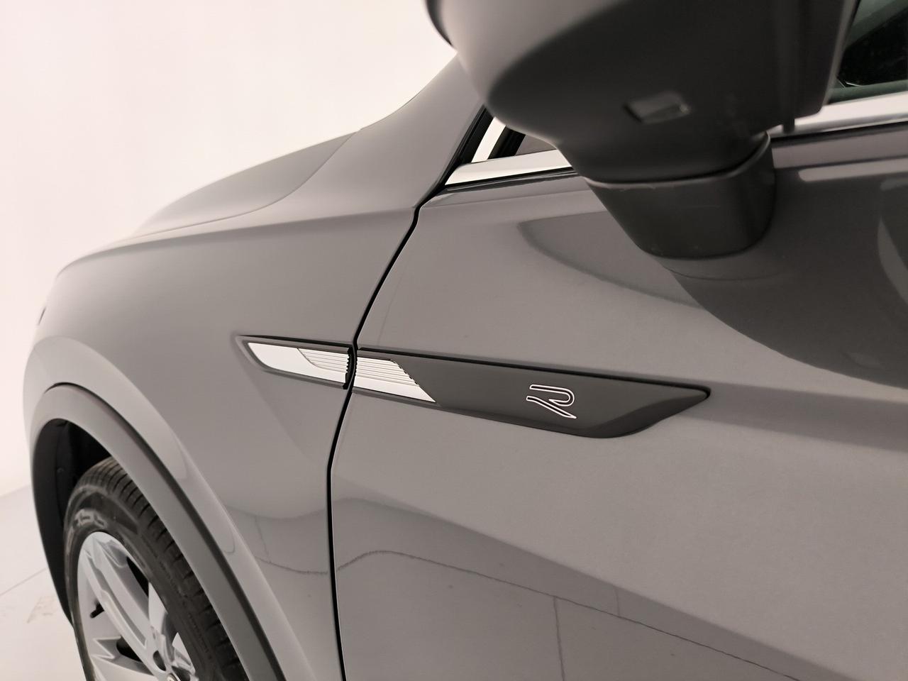 Volkswagen Tiguan 2.0 tdi r-line 150cv dsg