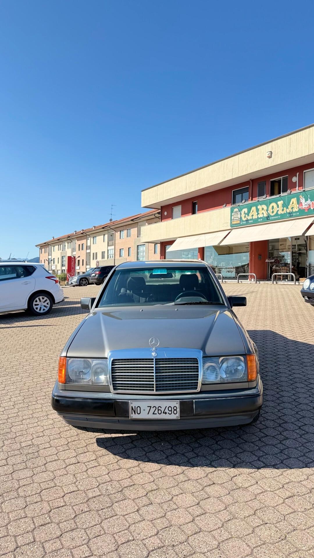 MERCEDES E 200 ARIA CONDIZIONATA