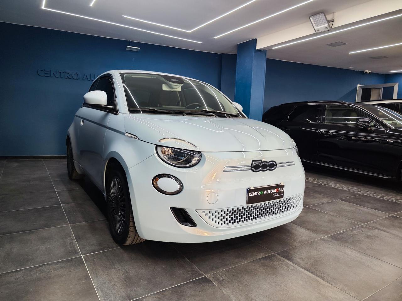 Fiat 500e Berlina 42 kWh Passion
