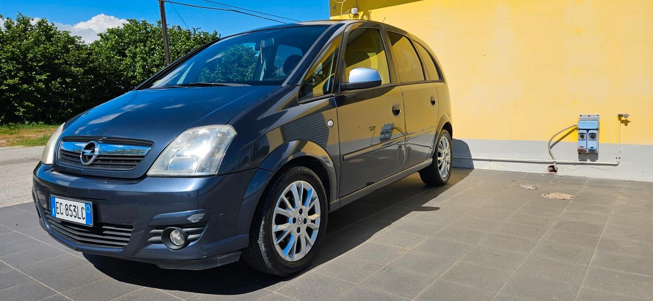 Opel Meriva 1.4 16V GPL-TECH Club