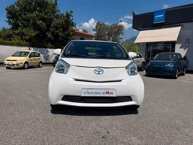 Toyota iQ 1.0 Multidrive