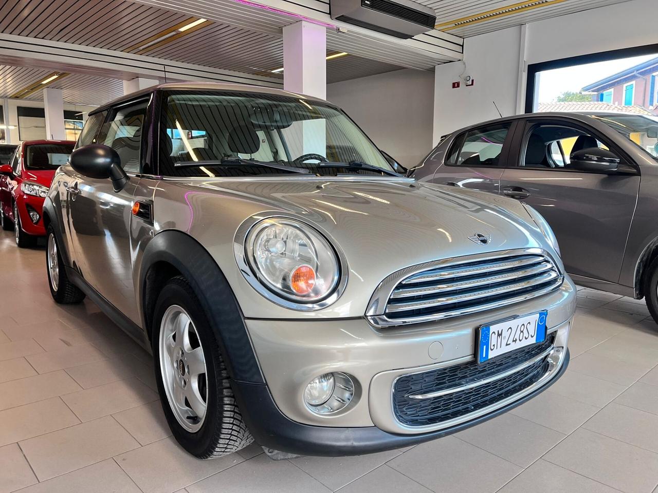 Mini 1.6 16V One (72kW)