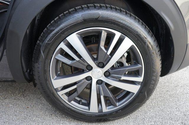 PEUGEOT 3008 Hybrid4 300 e-EAT8 GT