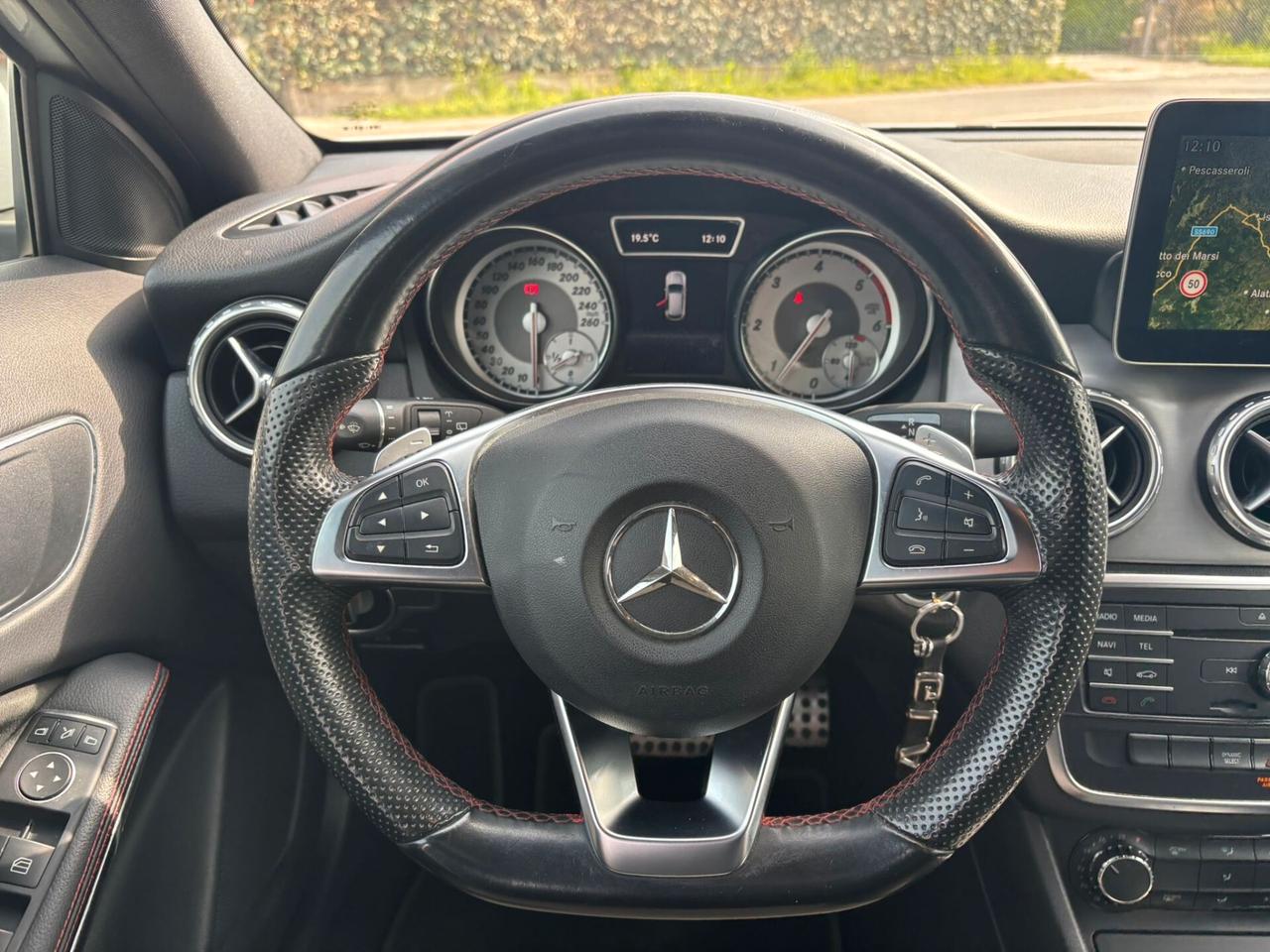 Mercedes-benz GLA 200 d Premium