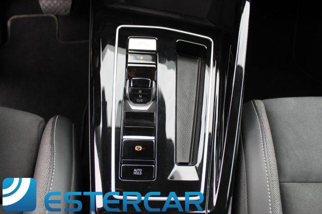 VOLKSWAGEN Golf 8 2.0 TDI 150CV DSG Style