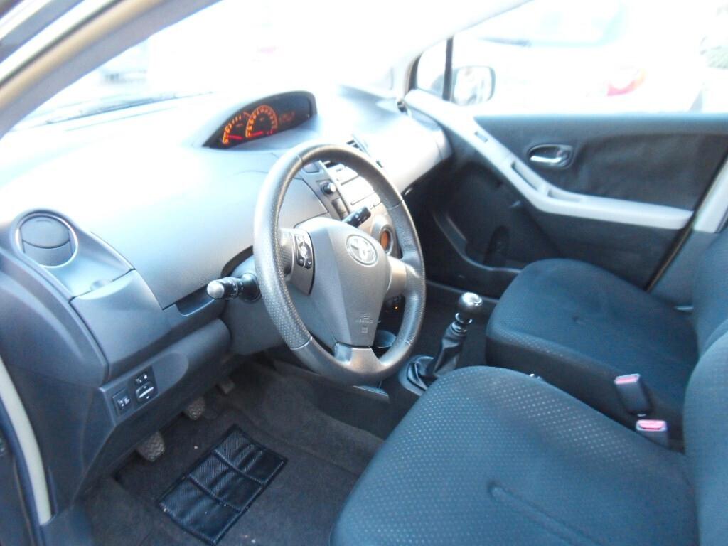 Toyota Yaris 1.3 5 porte