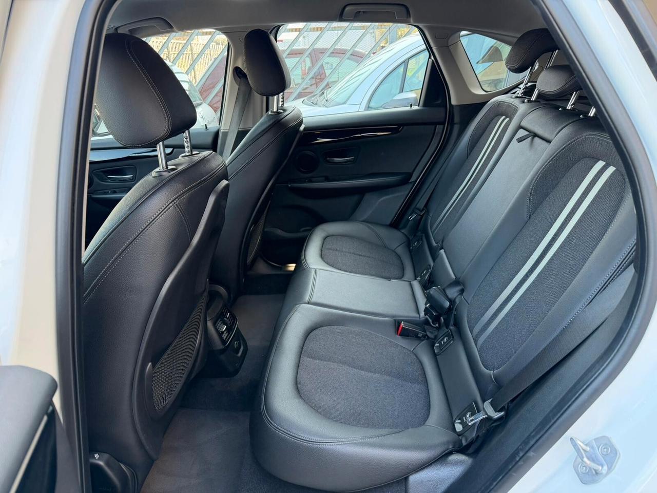 Bmw 218 218i Coupé Luxury