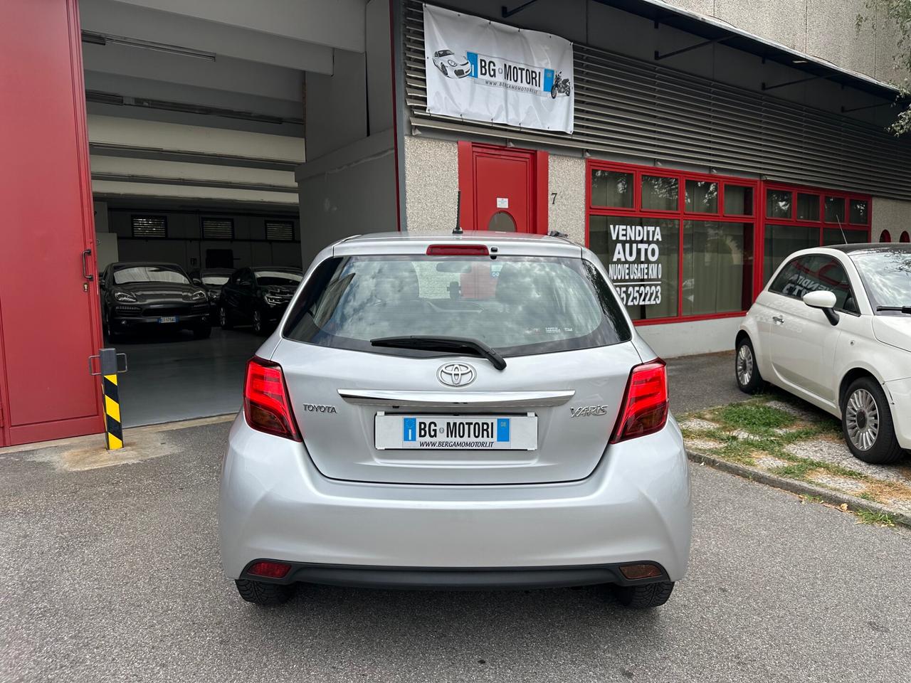 Toyota Yaris 5p 1.3 Lounge E6 OK NEOPATENTATO