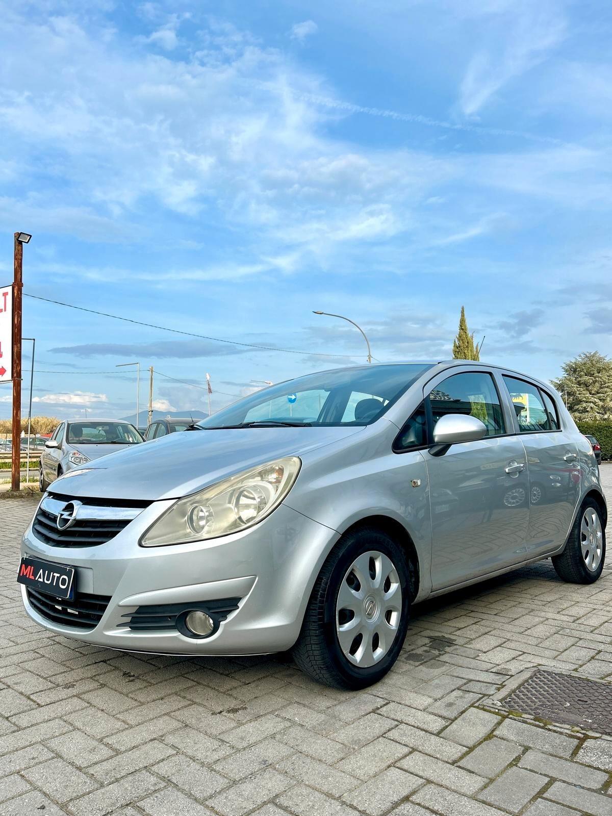Opel Corsa 1.2 5P COSMO