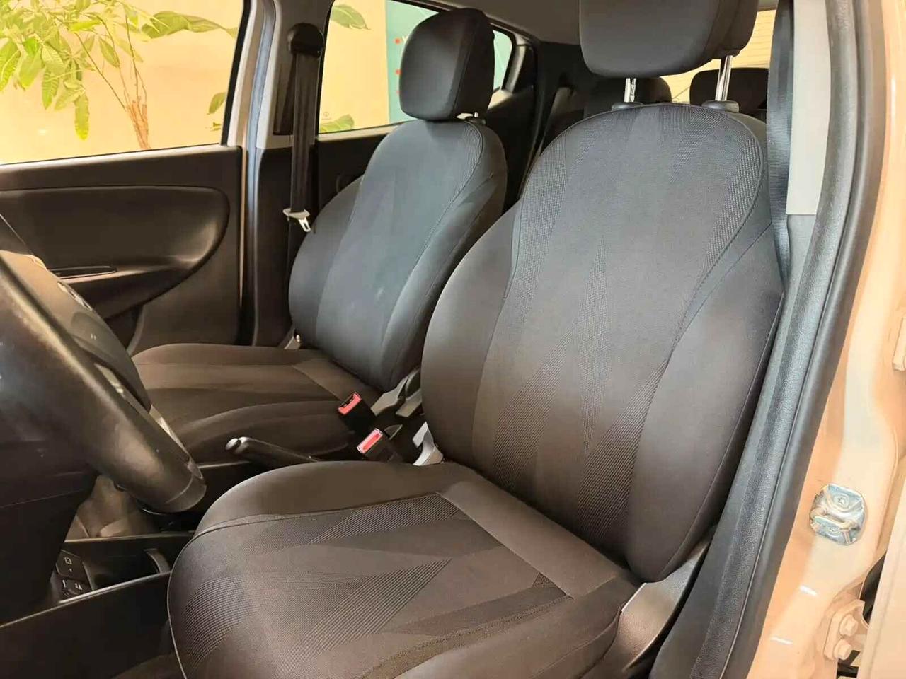 Lancia Ypsilon 1.2 69 CV 5 porte S&S Gold