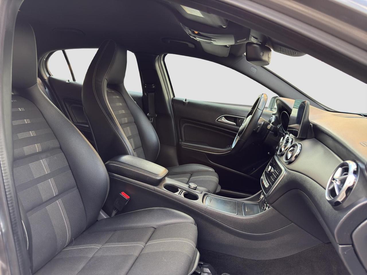 Mercedes-benz GLA 180 d 1.5 109cv Sport automatica 2017