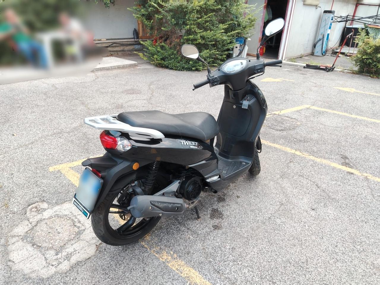 Peugeot Tweet 125 Active