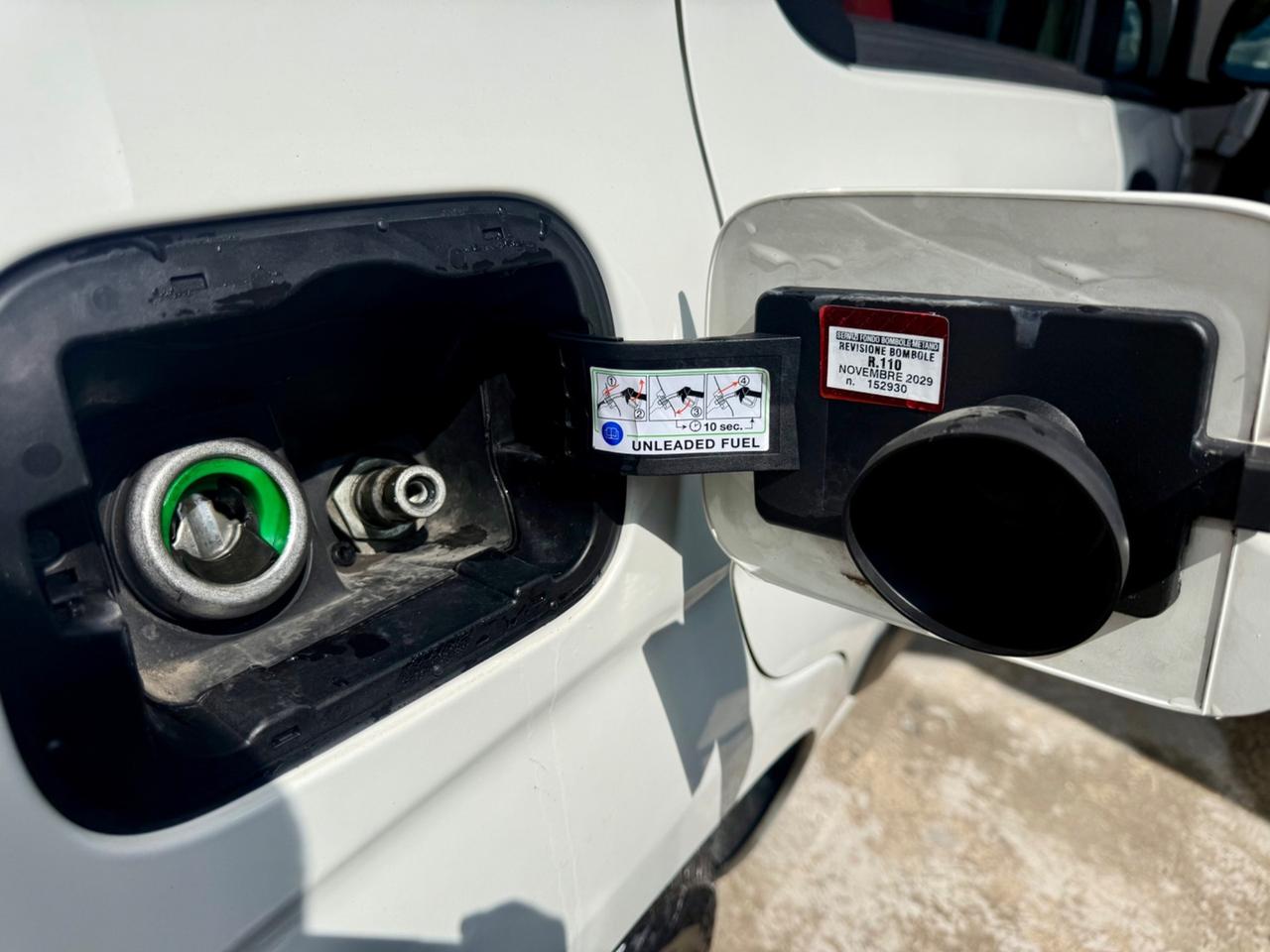 Fiat Panda natural power benzina metano NEOPATENTATi