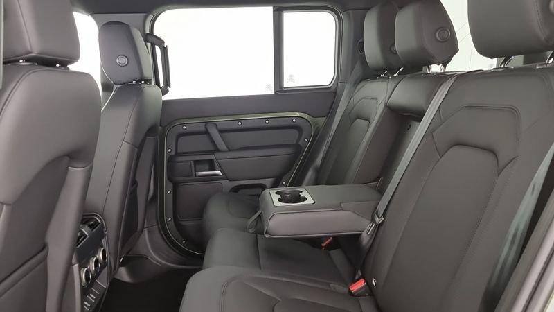 Land Rover Defender 110 3.0D I6 200 CV AWD Auto X-Dynamic SE