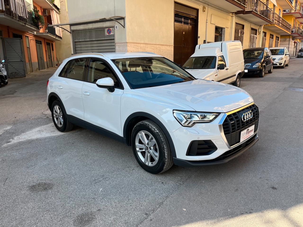 Audi Q3 40 TDI quattro S tronic Business