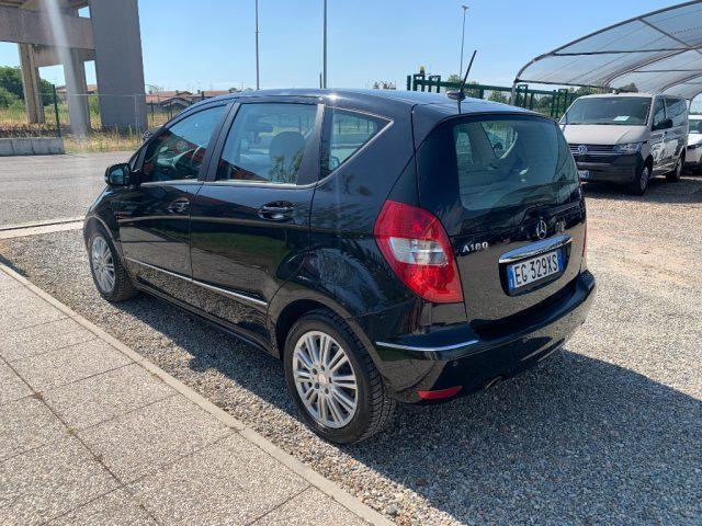 MERCEDES-BENZ A 180 BlueEFFICIENCY Premium