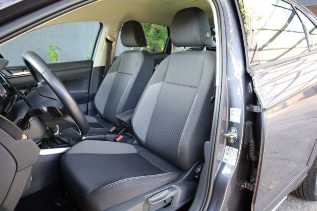 VOLKSWAGEN Taigo 1.0 TSI 110 CV DSG Automatica per NEOPATENTATI