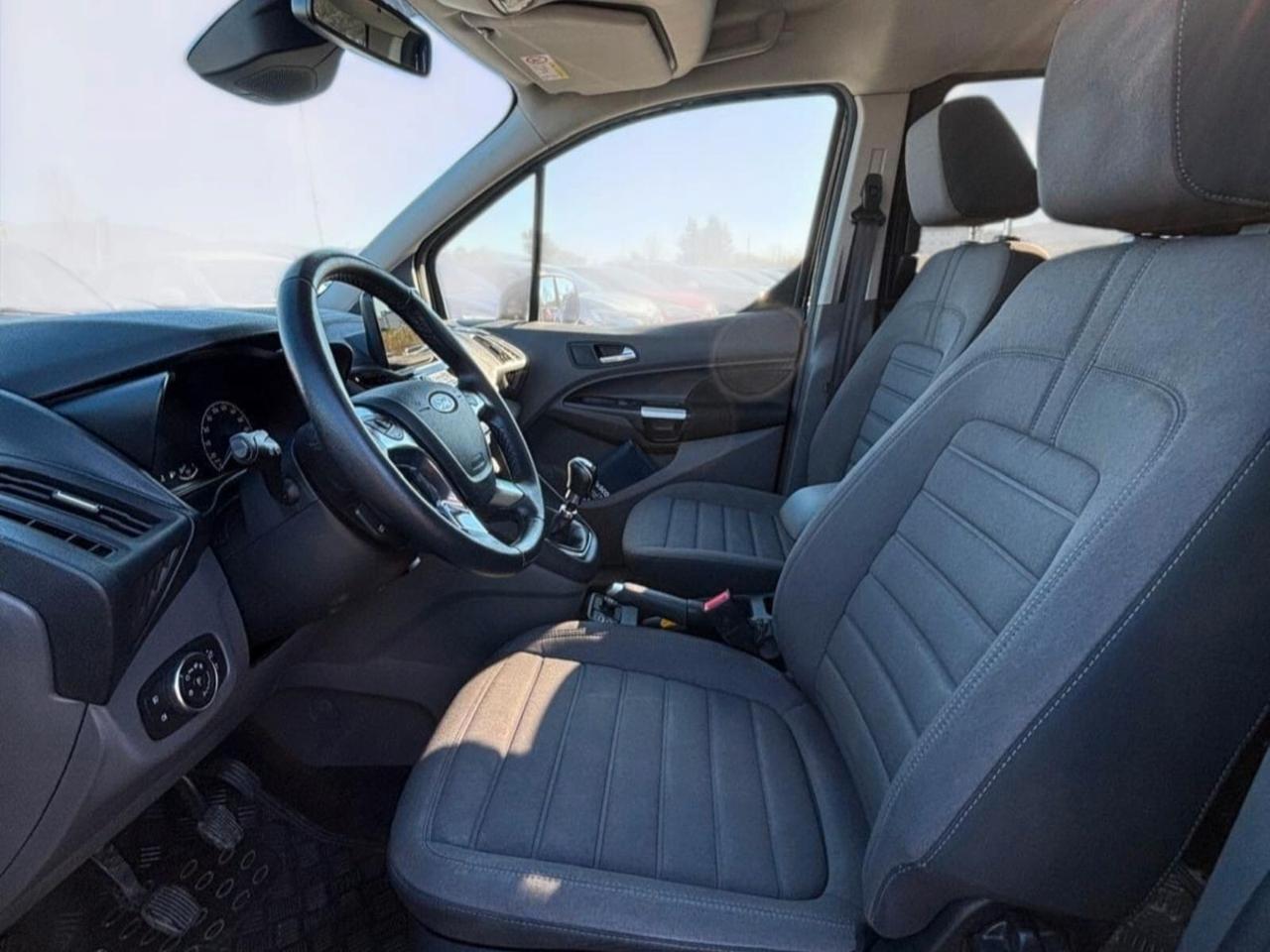 Ford Tourneo Connect Tourneo Connect 1.5 TDCi 120 CV aut. Titanium