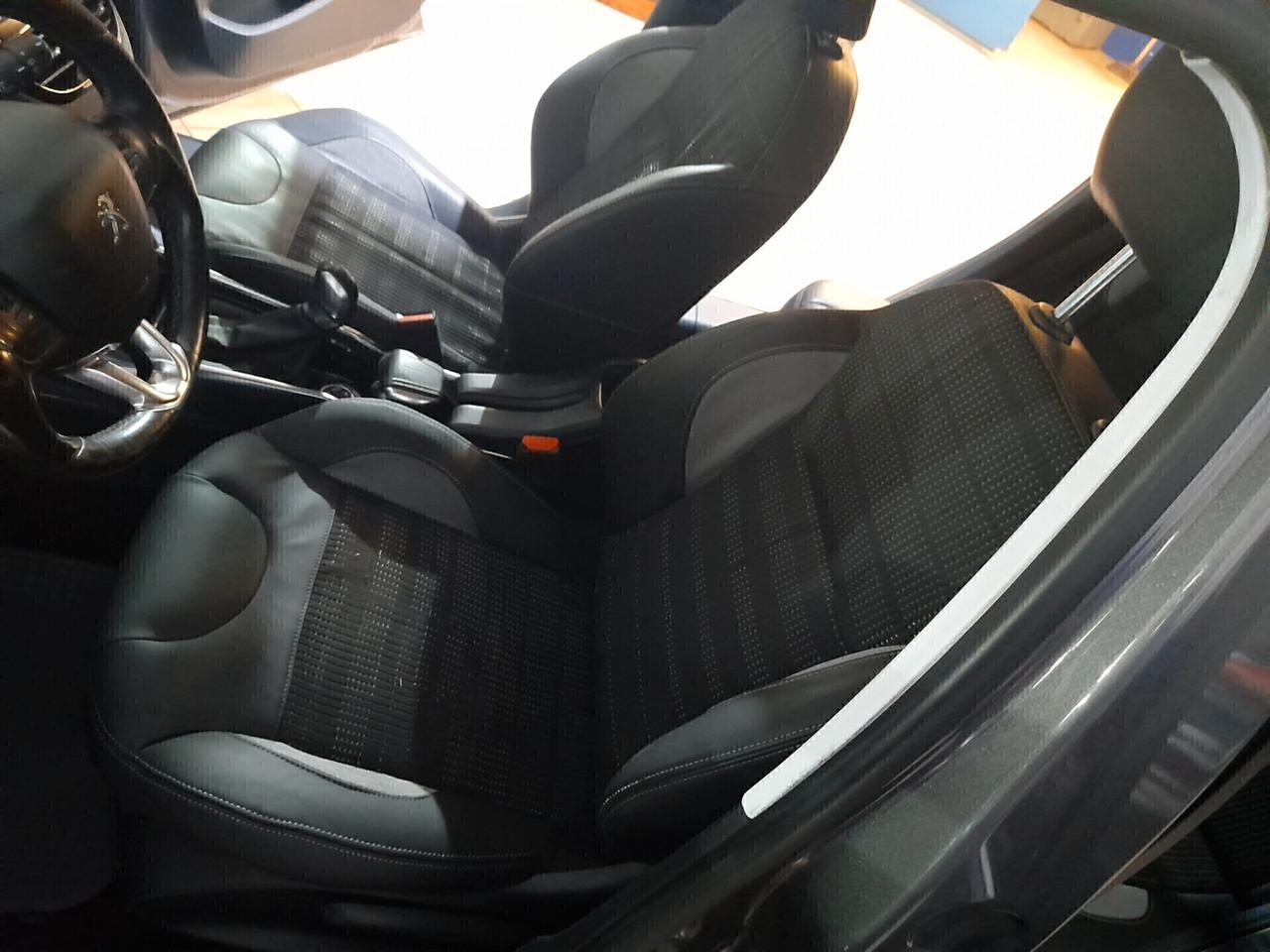 Peugeot 2008 1.6 e-HDi 92 CV Stop&Start Allure