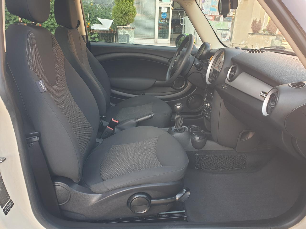Mini 1.6 16V One (55kW)