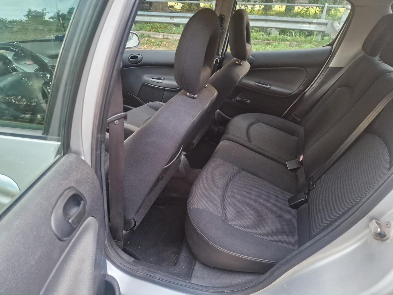 Peugeot 206 1.4 5p. Enfant Terrible