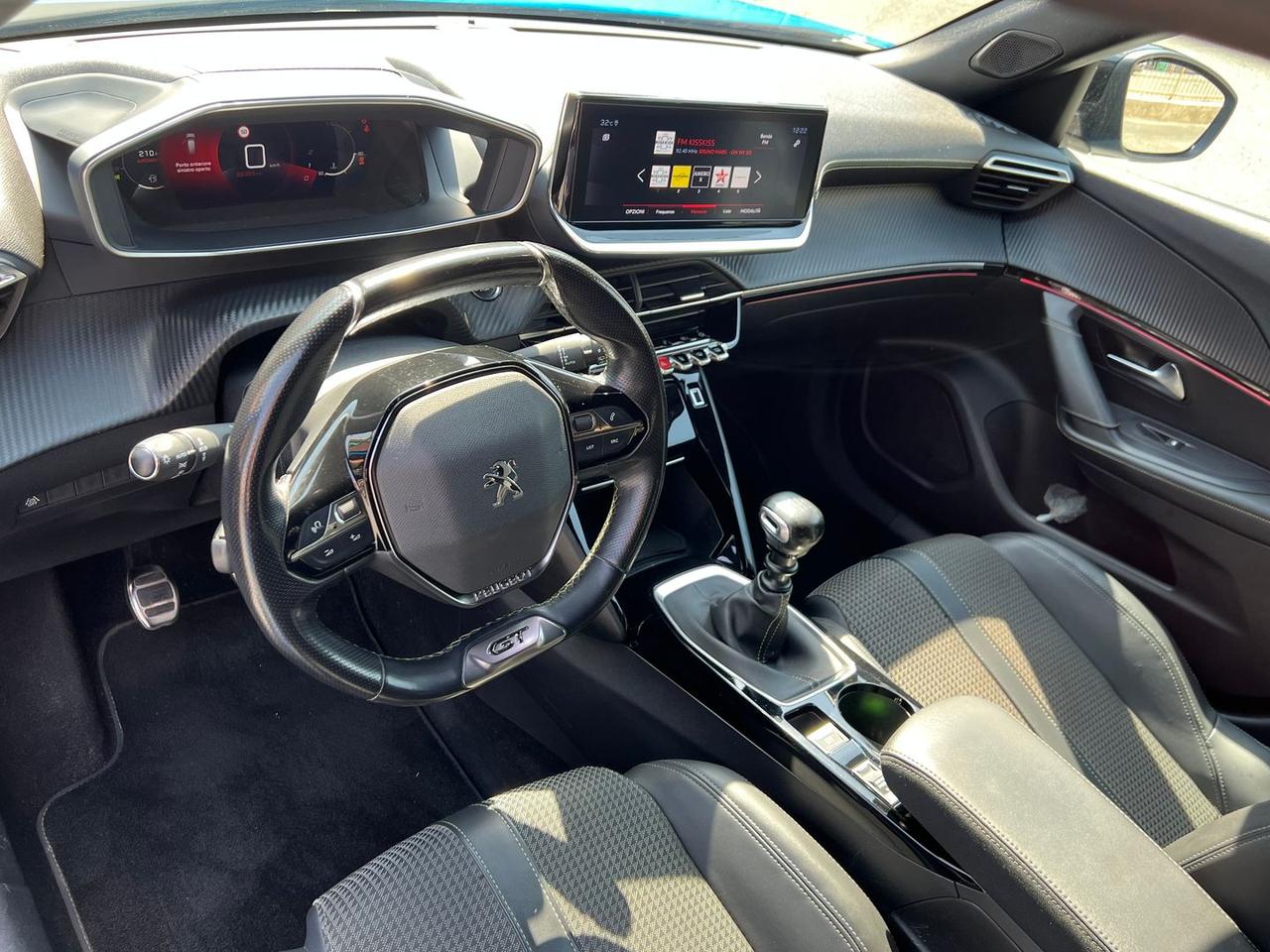 Peugeot 2008 PureTech 130 GT #50089