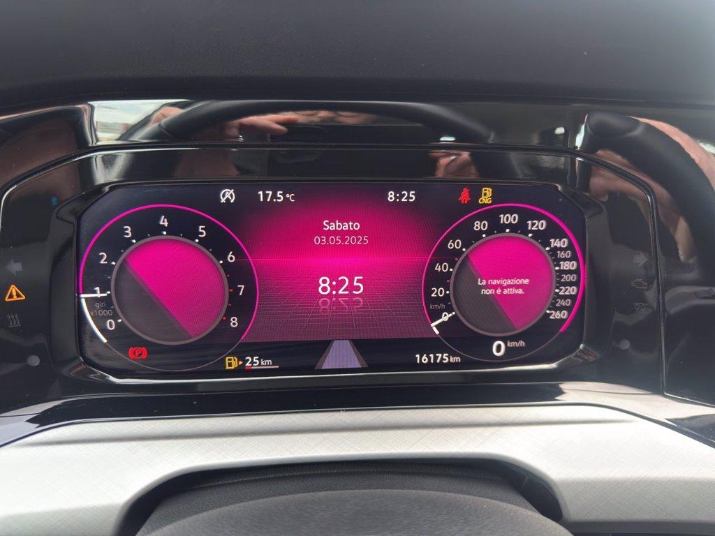 VOLKSWAGEN Golf 1.5 tgi life 130cv del 2022