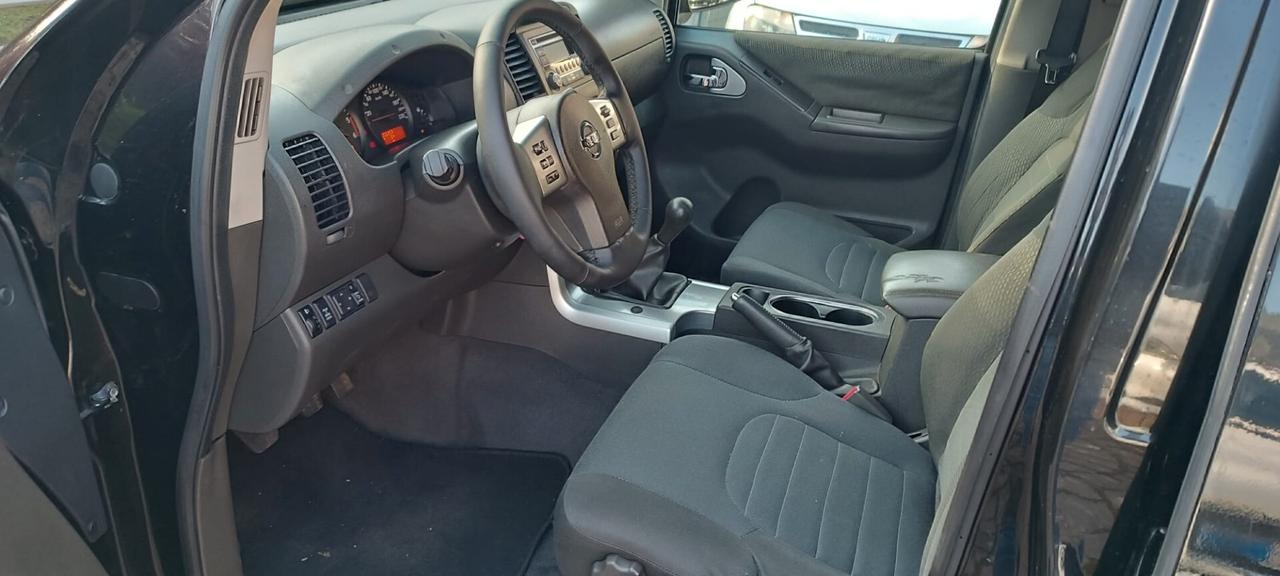 Nissan Navara 2.5 dCi 4 porte Double Cab Sport