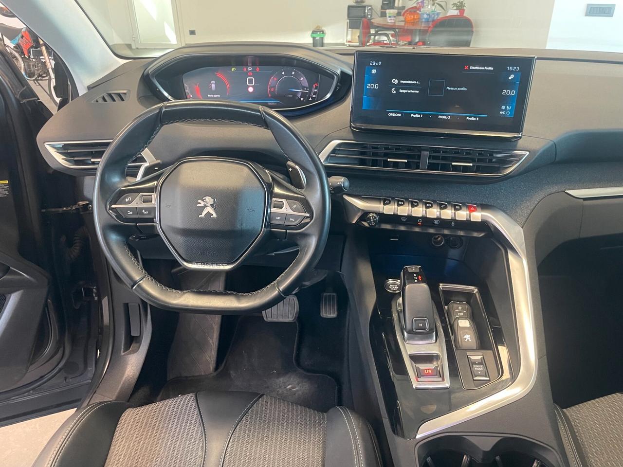 Peugeot 3008 BlueHDi 130 S&S EAT8 Allure