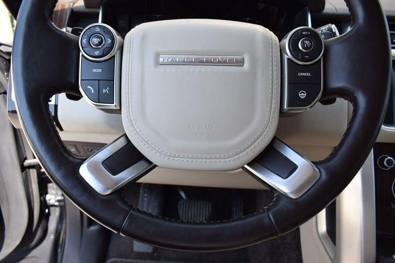 Land Rover Range Rover 4.4 SDV8 Vogue