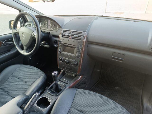 MERCEDES-BENZ A 150 BlueEFFICIENCY Coupé Elegance