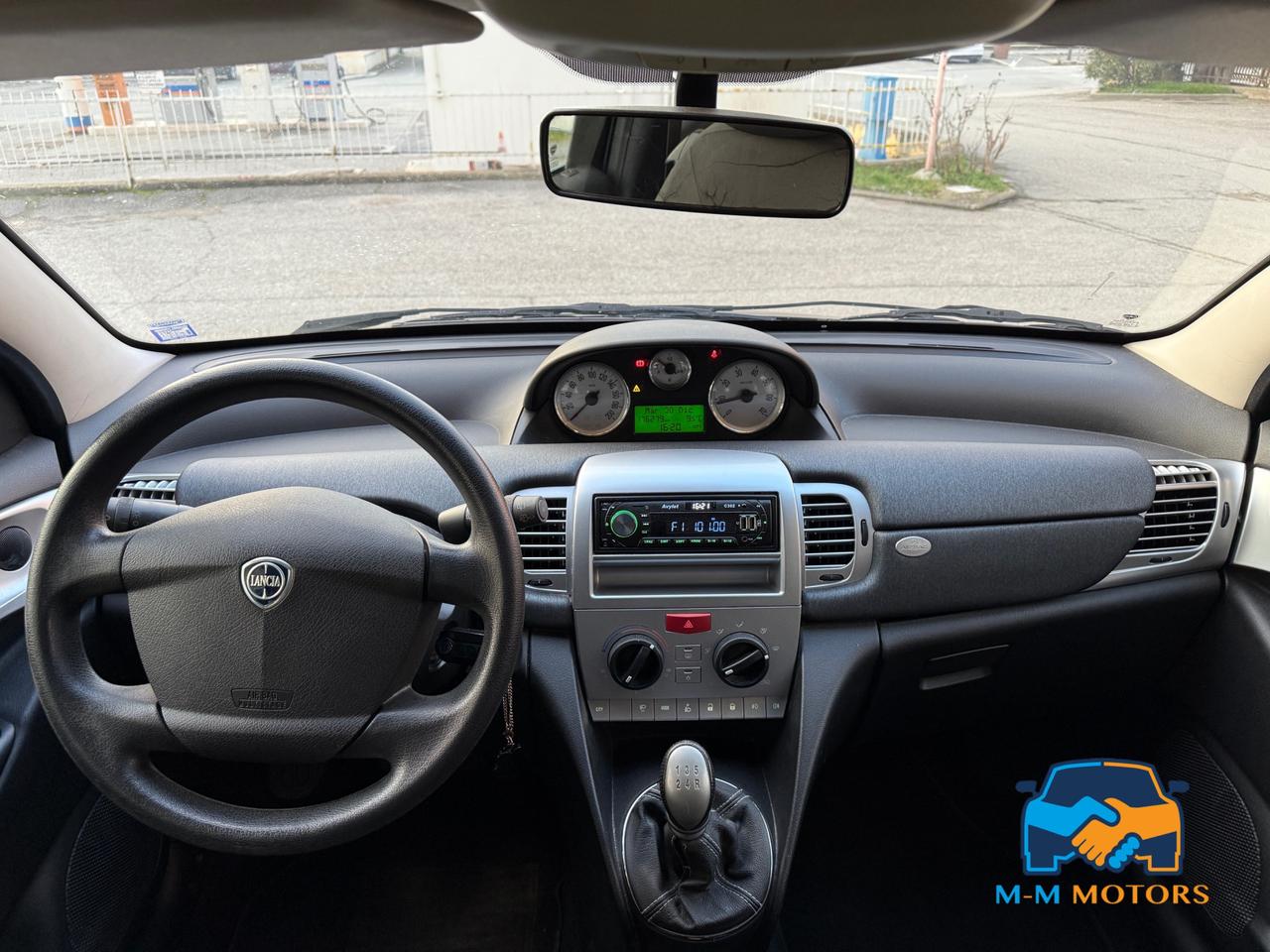 Lancia Ypsilon 3 Porte Ypsilon 1.2 8v Unyca