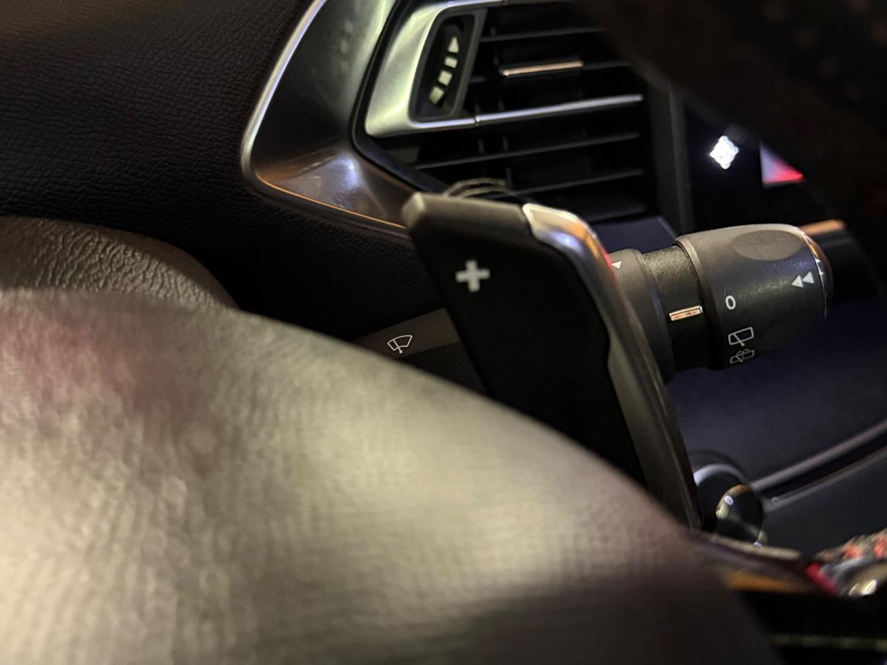 MERAVIGLIOSA PEUGEOT 308 GT CON TETTO PANORAMICO CON 128.162 KM