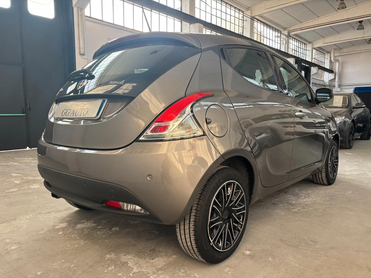 Lancia Ypsilon 1.0 FireFly 5 porte S&S Hybrid Gold