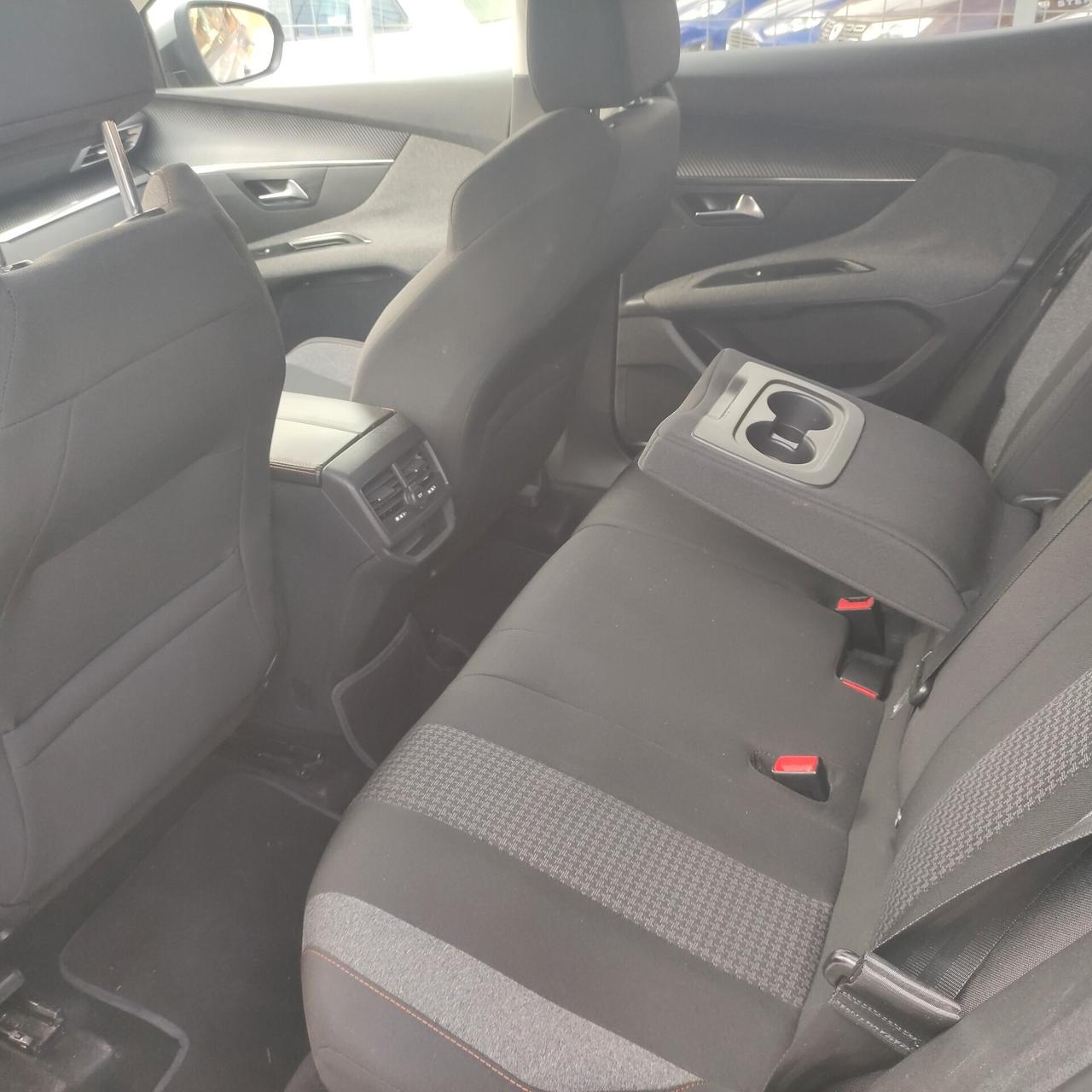 Peugeot 3008 BlueHDi 120 S&S Business