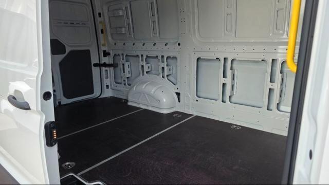 VOLKSWAGEN CRAFTER 30Q 2.0 TDI 140 CV L3H3 LOGISTIC + CRUISE