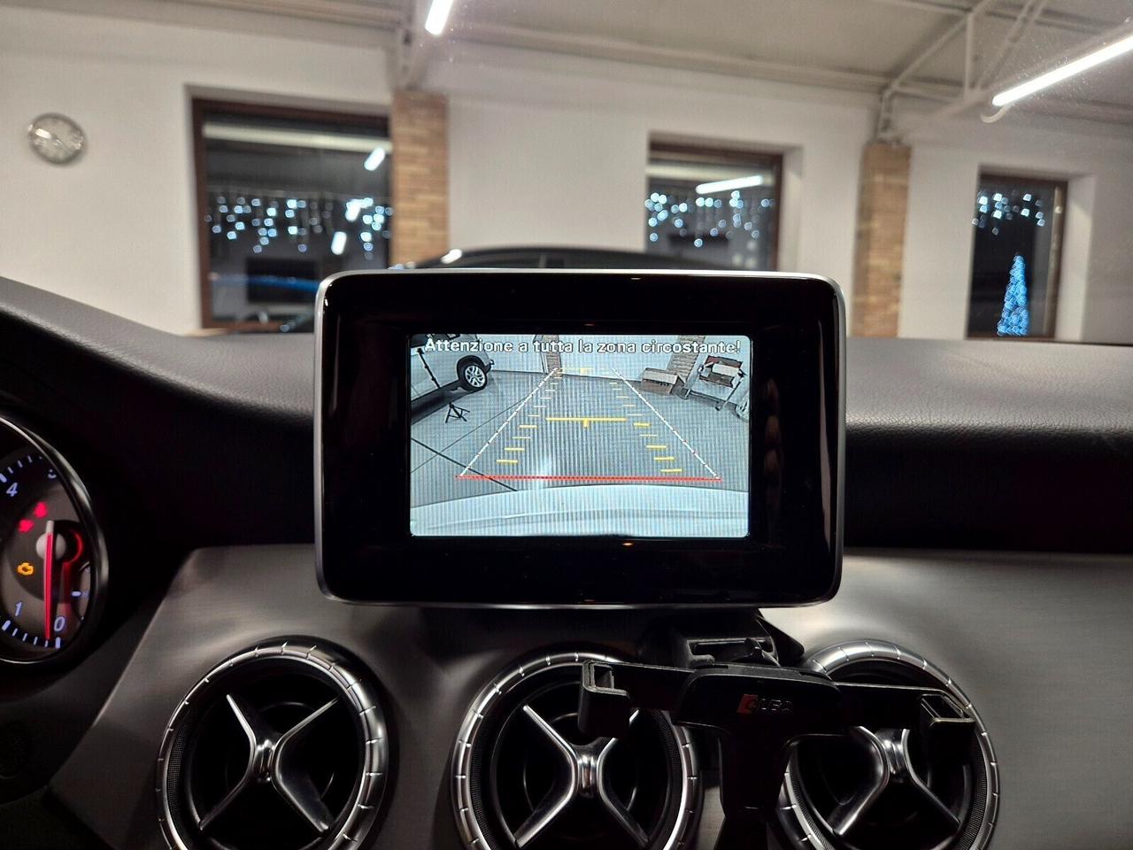 Mercedes-benz CLA 180 Premium ** pacchetto AMG **