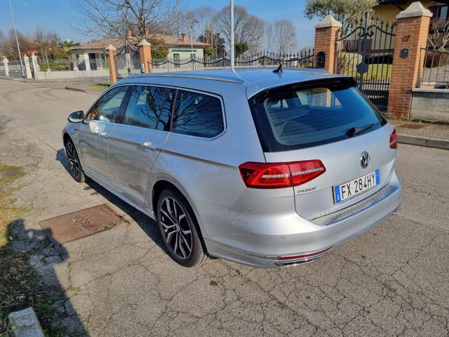 VOLKSWAGEN Passat Variant 2.0 TDI DSG Executive BlueMotion Tech.