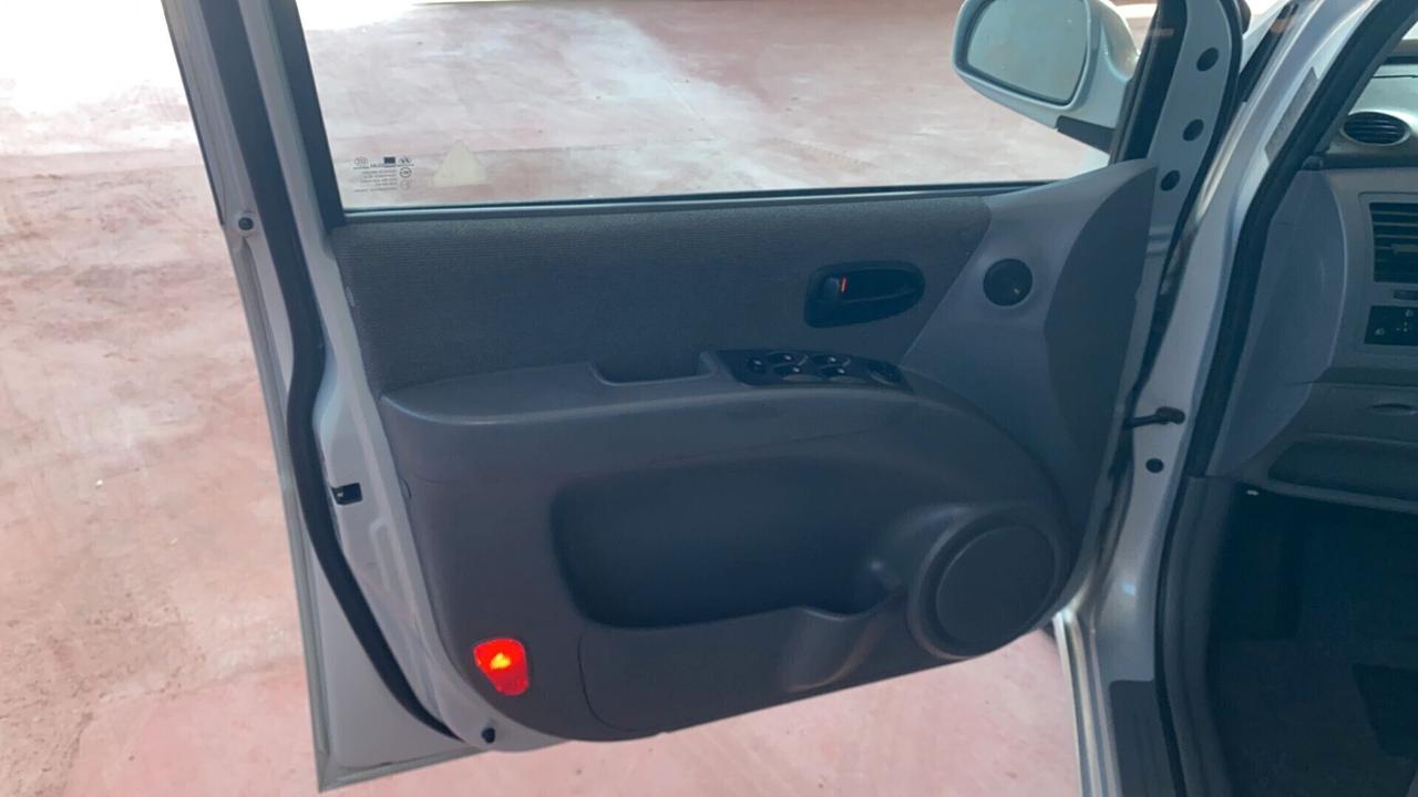 Hyundai Matrix 1.6 Active