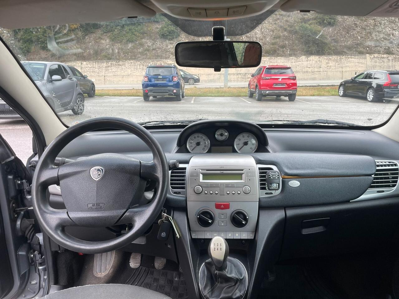 LANCIA YPSILON 1.3MJT ARGENTO 75cv