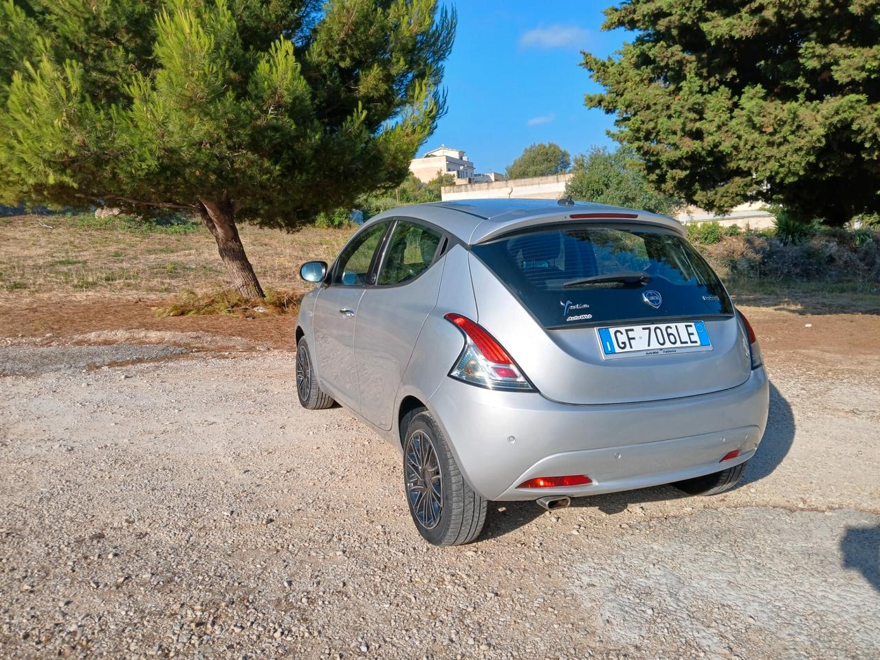 Lancia Ypsilon 1.0 Benzina