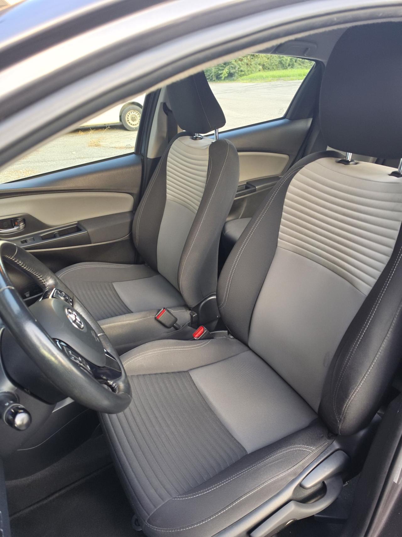 Toyota Yaris 1.5 Hybrid 5 porte Active