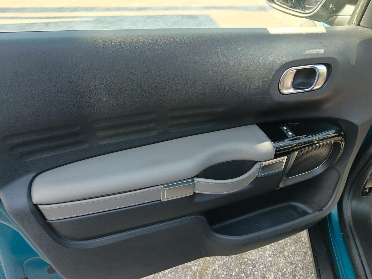 Citroen C4 Cactus BlueHDi 100 S&S Shine Pack