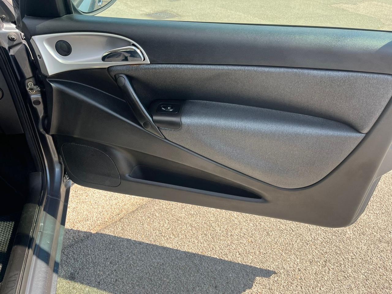 Lancia Ypsilon 1.3 MJT 75 CV Unyca