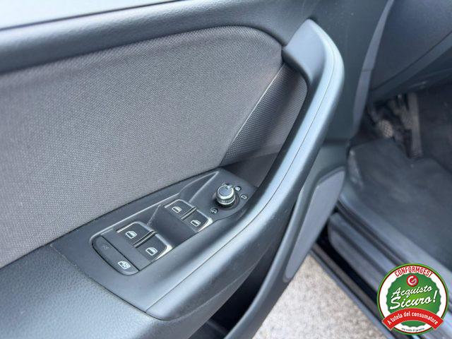AUDI Q3 2.0 TDI 120 CV Business
