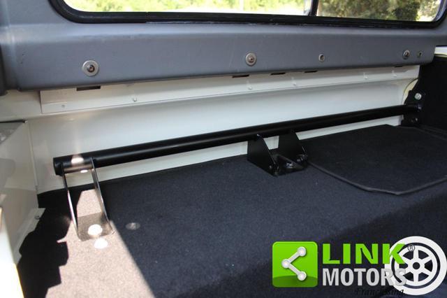 LAND ROVER Defender 90 2.5 Td5