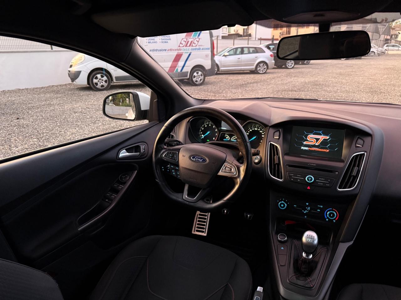 Ford Focus 1.0 EcoBoost 125 CV ST line