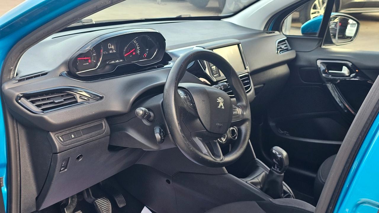 Peugeot 208 1.2 VTi 82 CV 5 porte Allure
