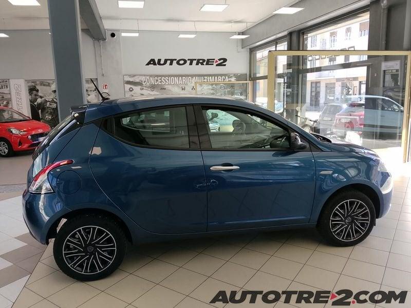 Lancia Ypsilon Ypsilon 1.0 firefly hybrid Gold Plus s&s 70cv